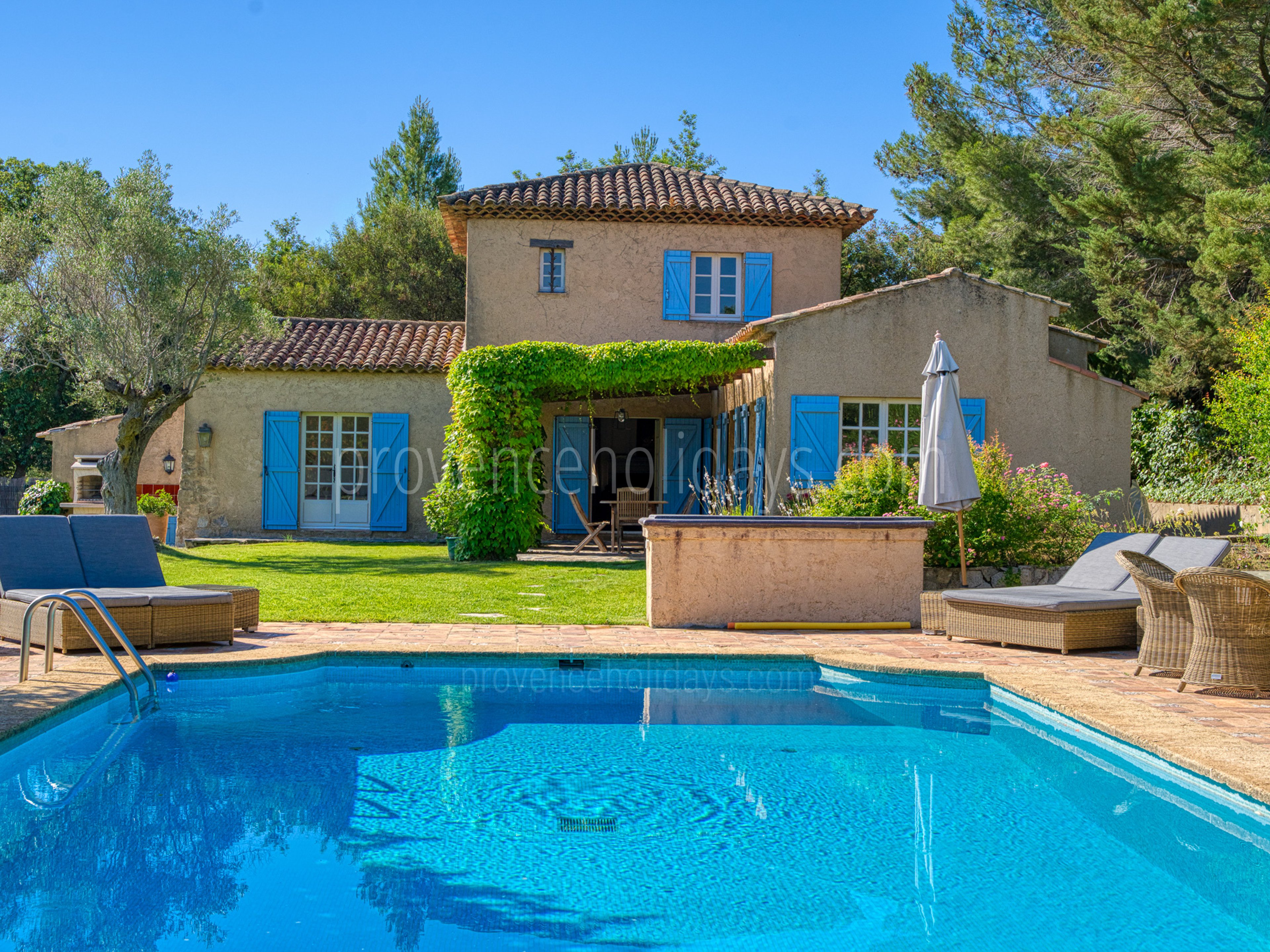 27 - Azur Horizon: Villa: Pool