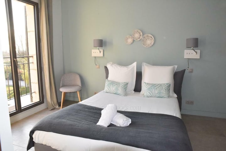 41 - Le Mas des Bories: Villa: Bedroom