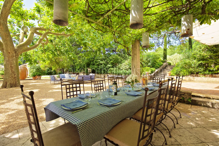 10 - Mas Provence: Villa: Exterior
