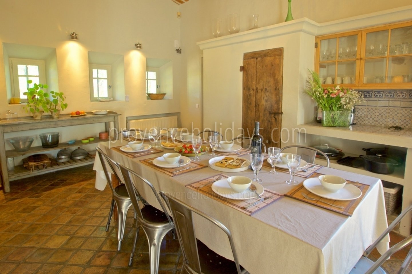 24 - Mas des Lavandes: Villa: Interior