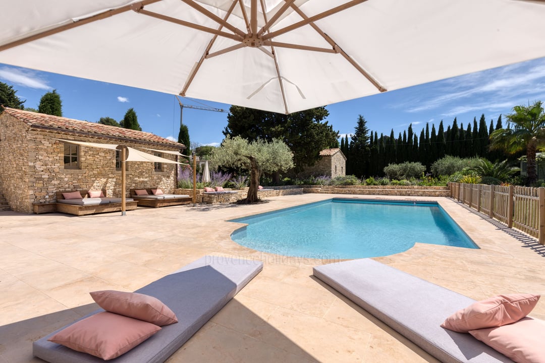 Superb property to rent in Saint Rémy de Provence