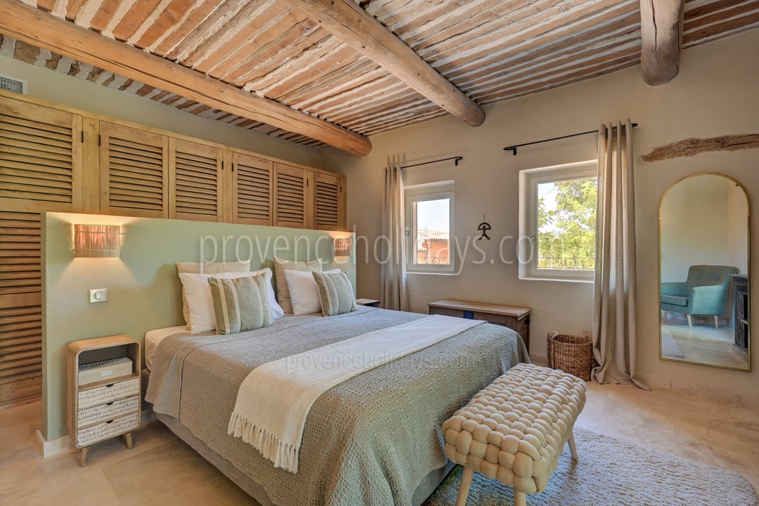 30 - Le Mas de Prestige: Villa: Bedroom 1