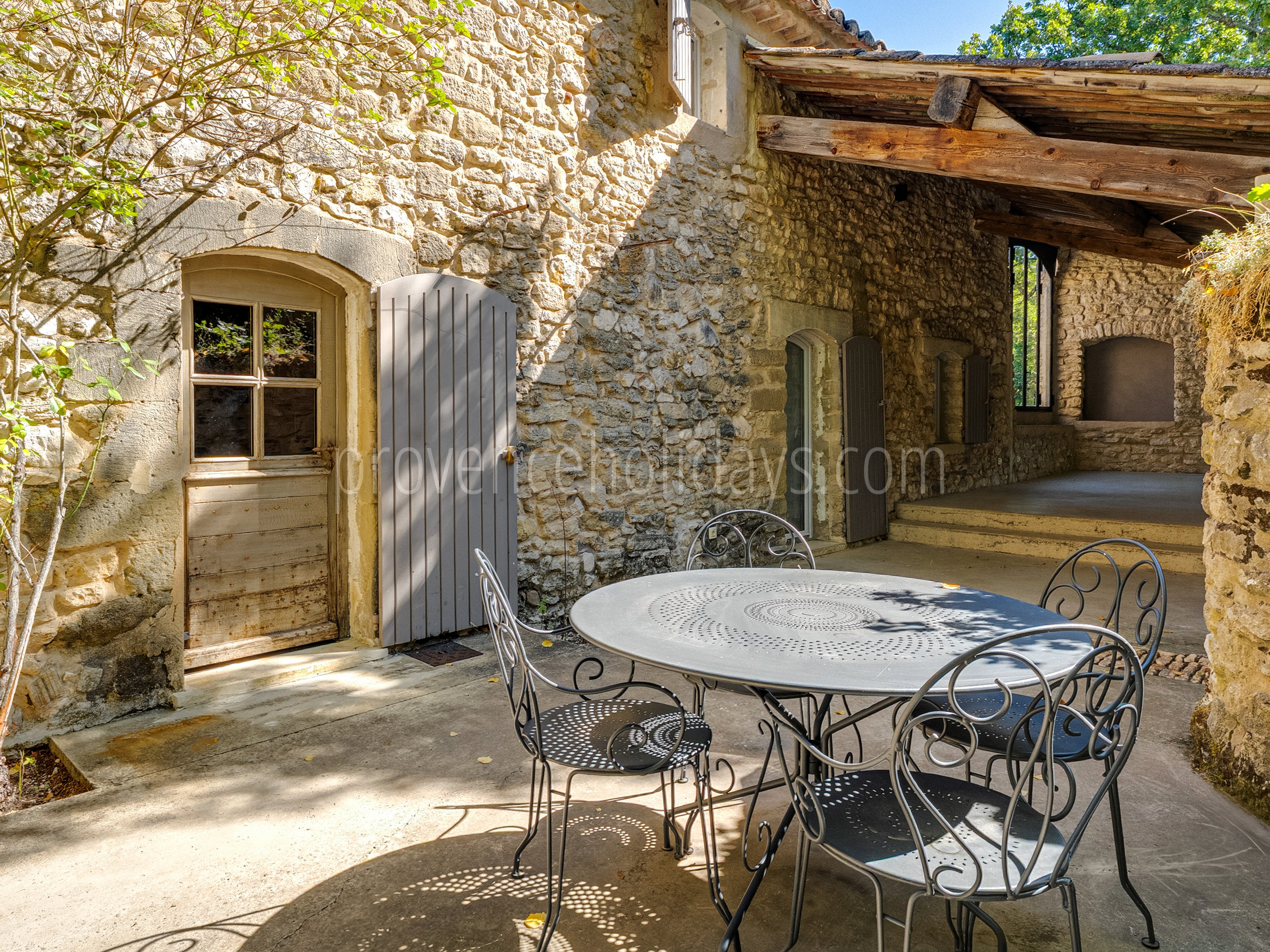 26 - Domaine des Pierres: Villa: Exterior