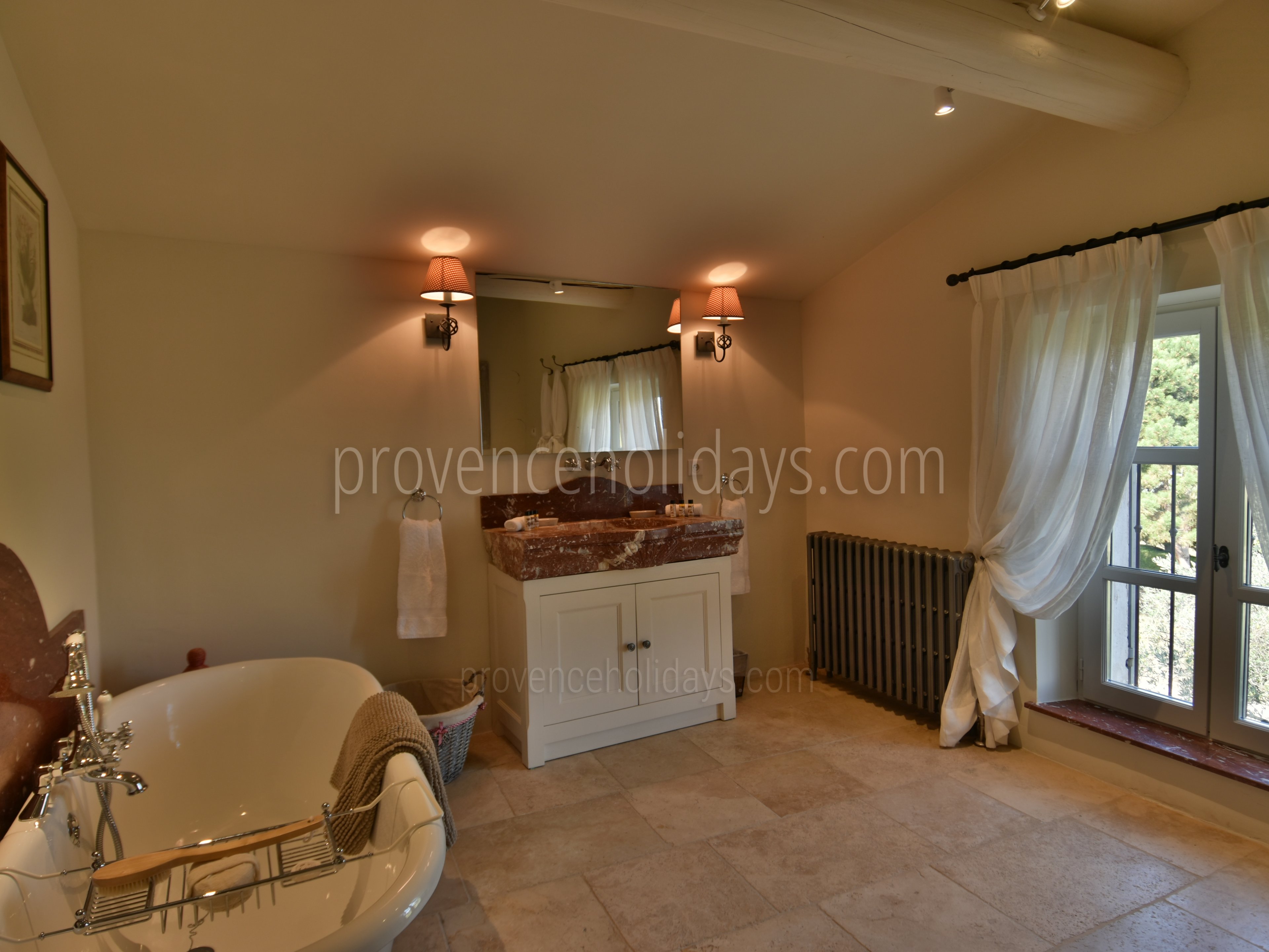 20 - Chez Emile: Villa: Interior