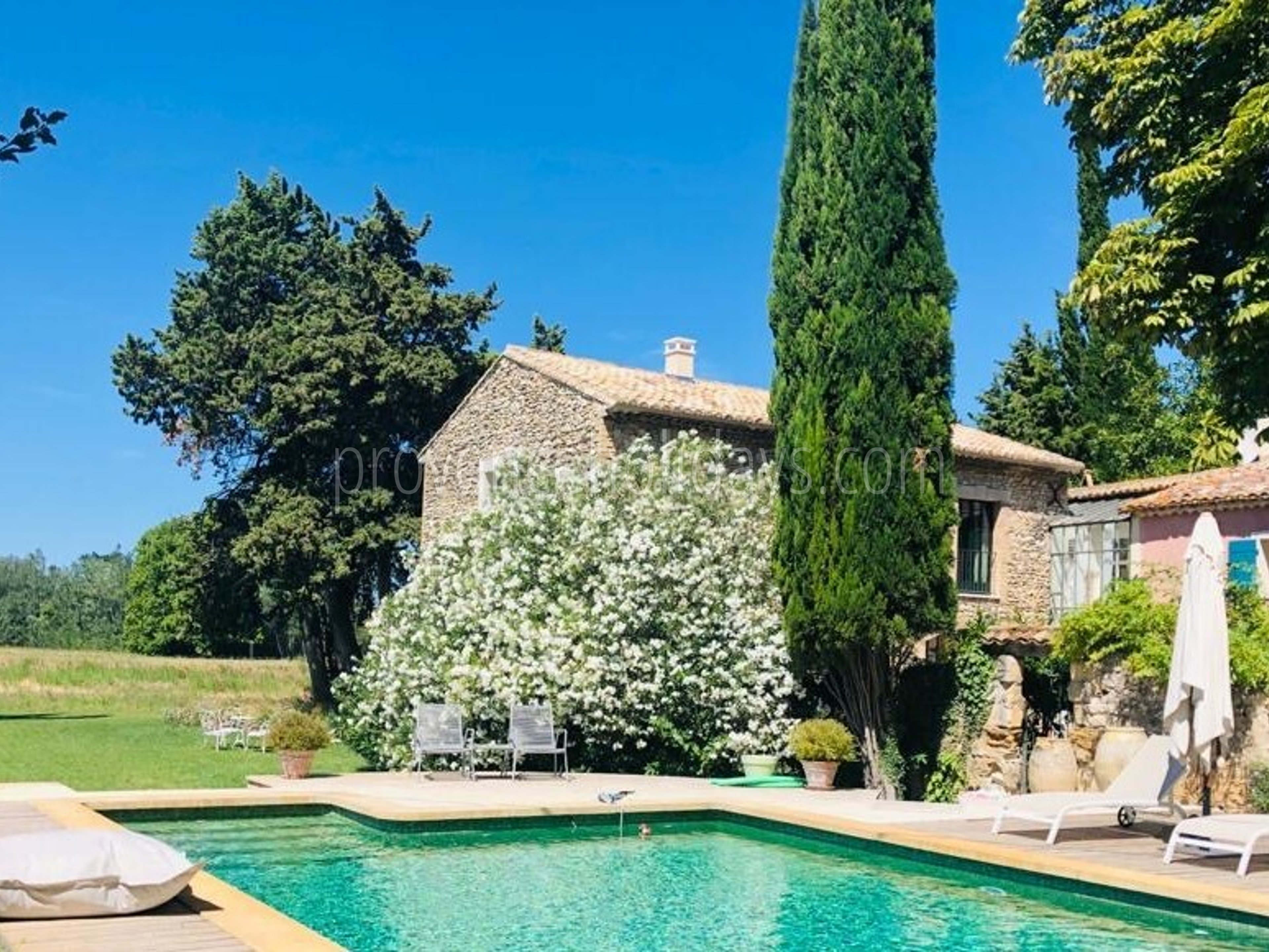 37 - Mas du Vaucluse: Villa: Exterior