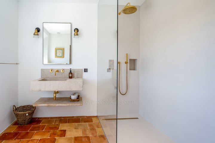 40 - Mas des Vignobles: Villa: Bathroom