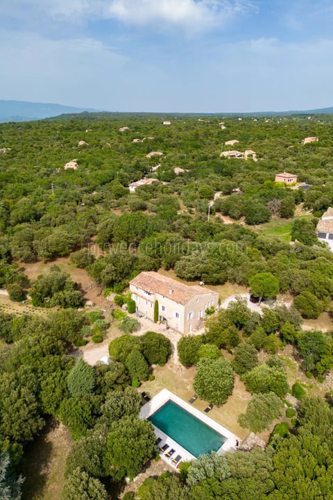 20 - Stone bastide with pool in Bonnieux: Villa: Exterior