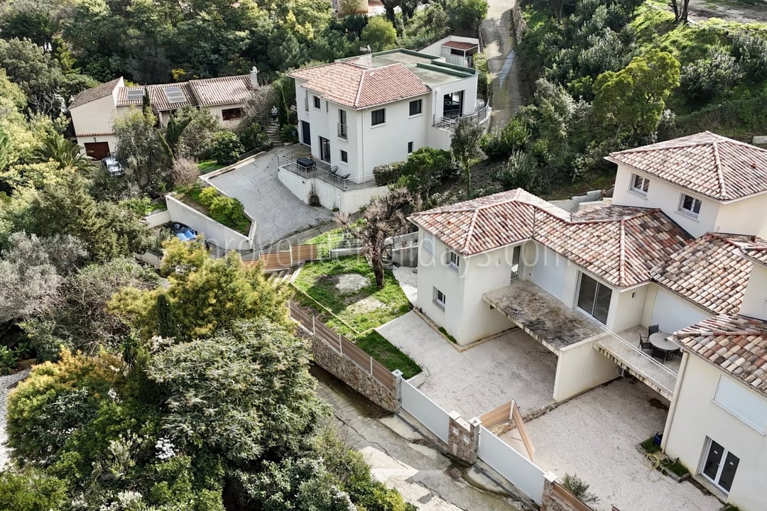 15 - Villa met zelfstandige ruimte in Cavalaire-sur-Mer: Villa: Exterior