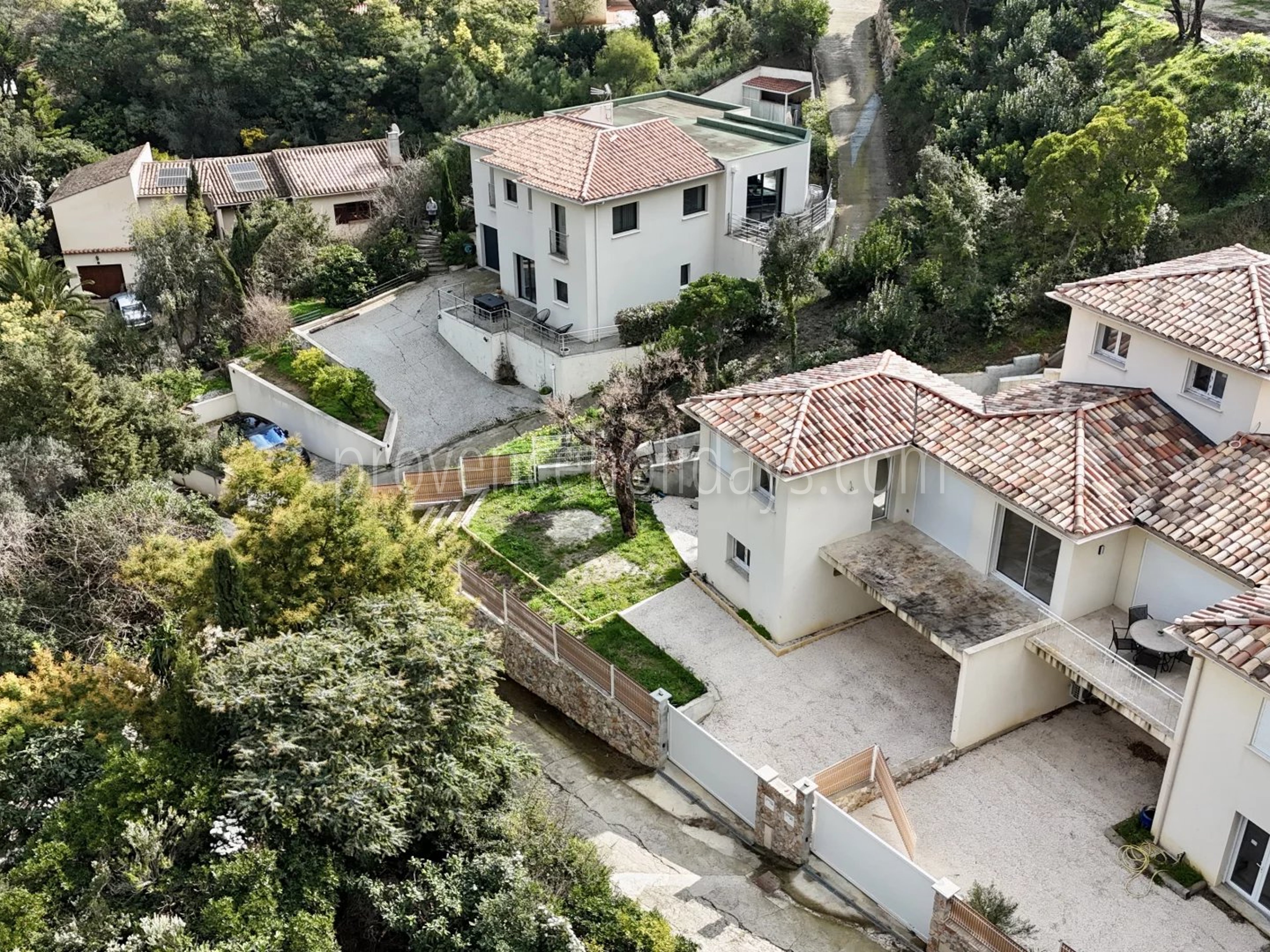 15 - Villa met zelfstandige ruimte in Cavalaire-sur-Mer: Villa: Exterior