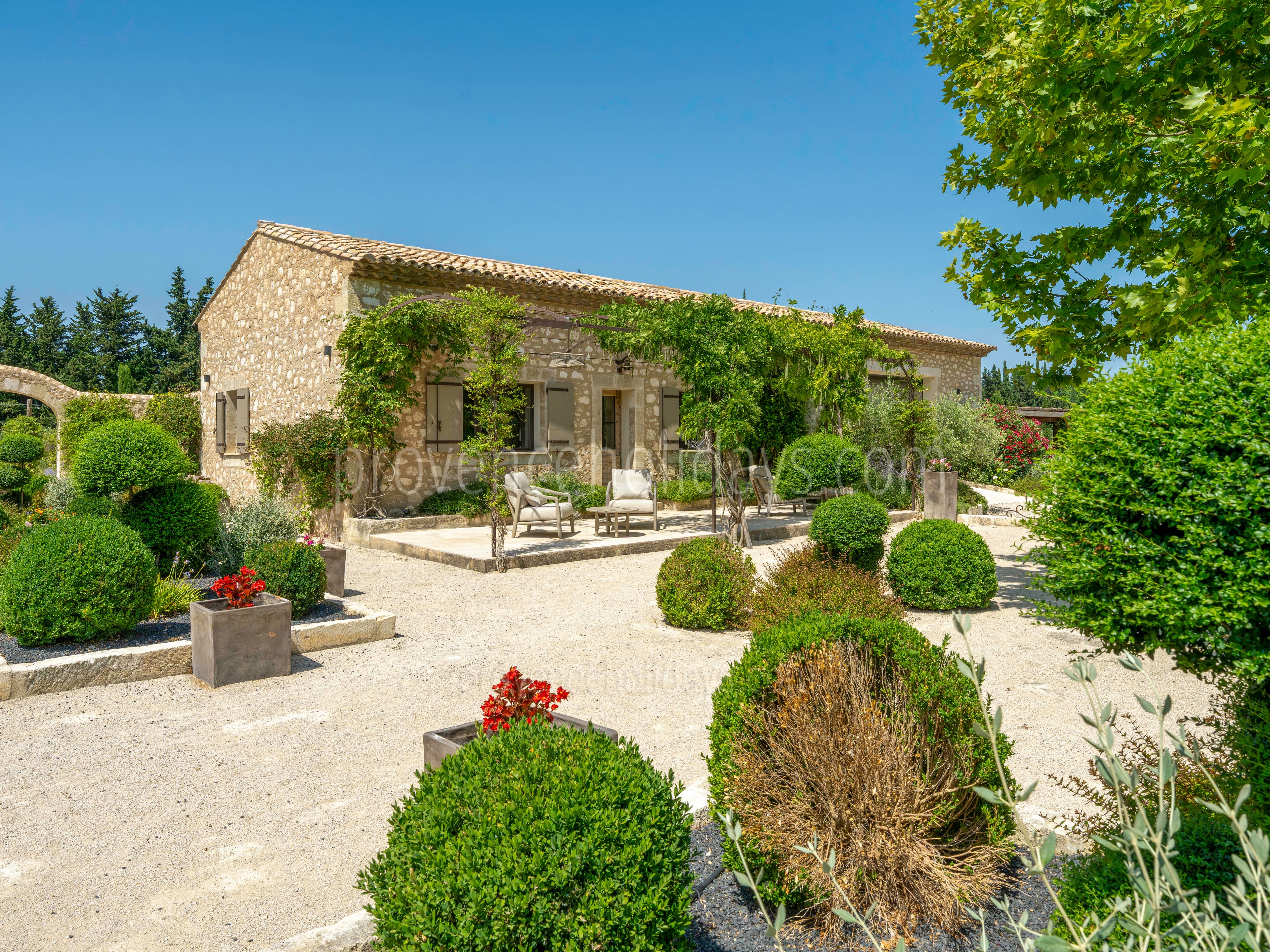 15 - Mas du Temps Suspendu: Villa: Exterior