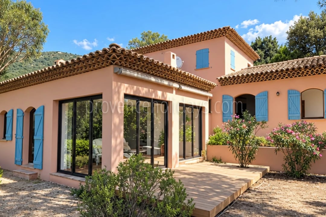 0 - Te renoveren villa in Rayol-Canadel-sur-Mer: Villa: Exterior