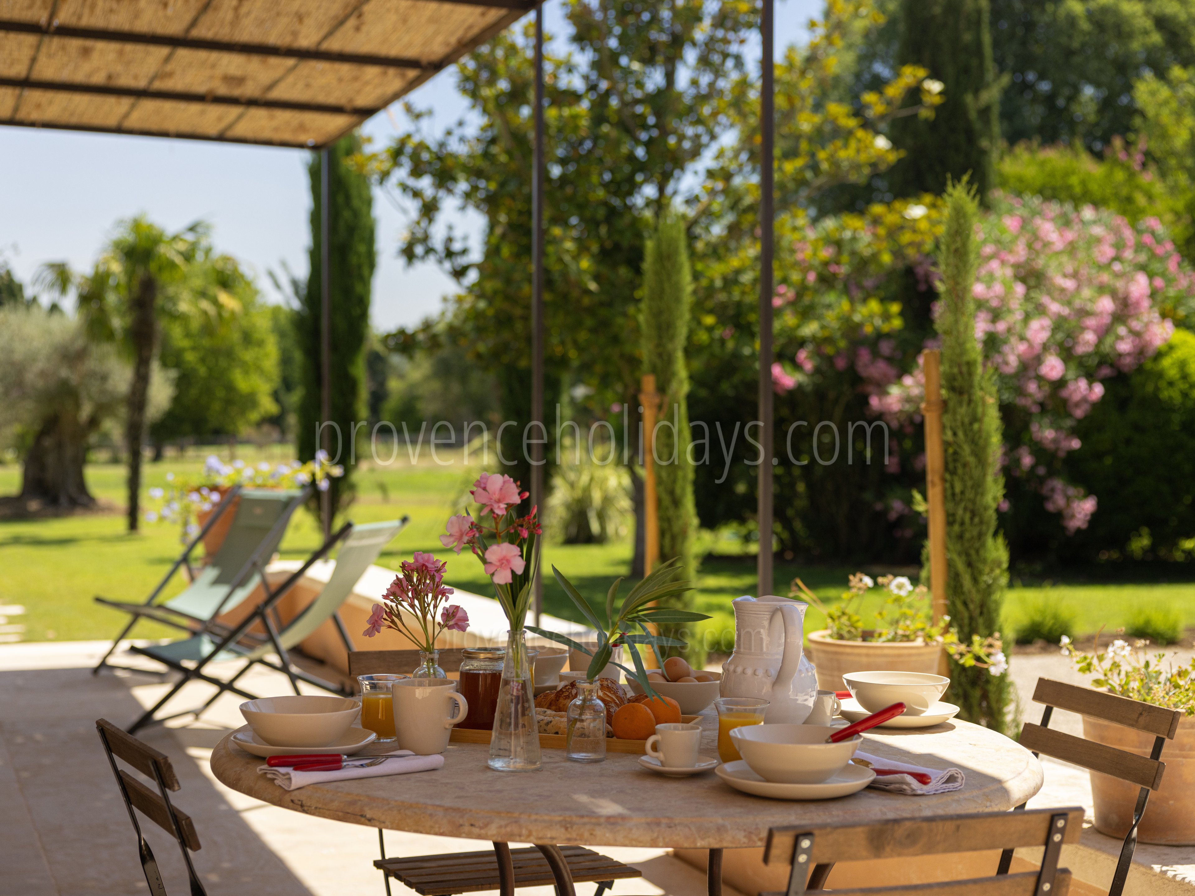 4 - Le Mas des Jardins: Villa: Exterior