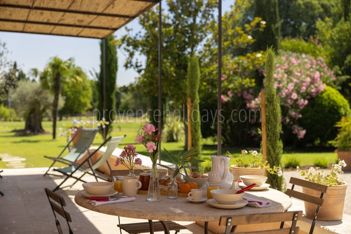4 - Le Mas des Jardins: Villa: Exterior