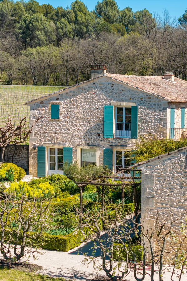 1 - Mas with inner courtyard in Gordes: Villa: Exterior