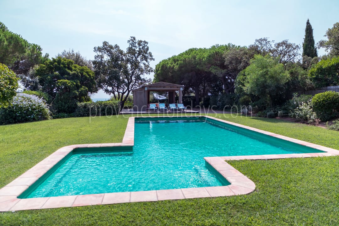 27 - Évasion Tropézienne: Villa: Pool