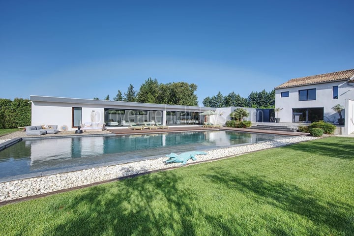 5 - Maison avec pool house à Eyguières: Villa: Pool