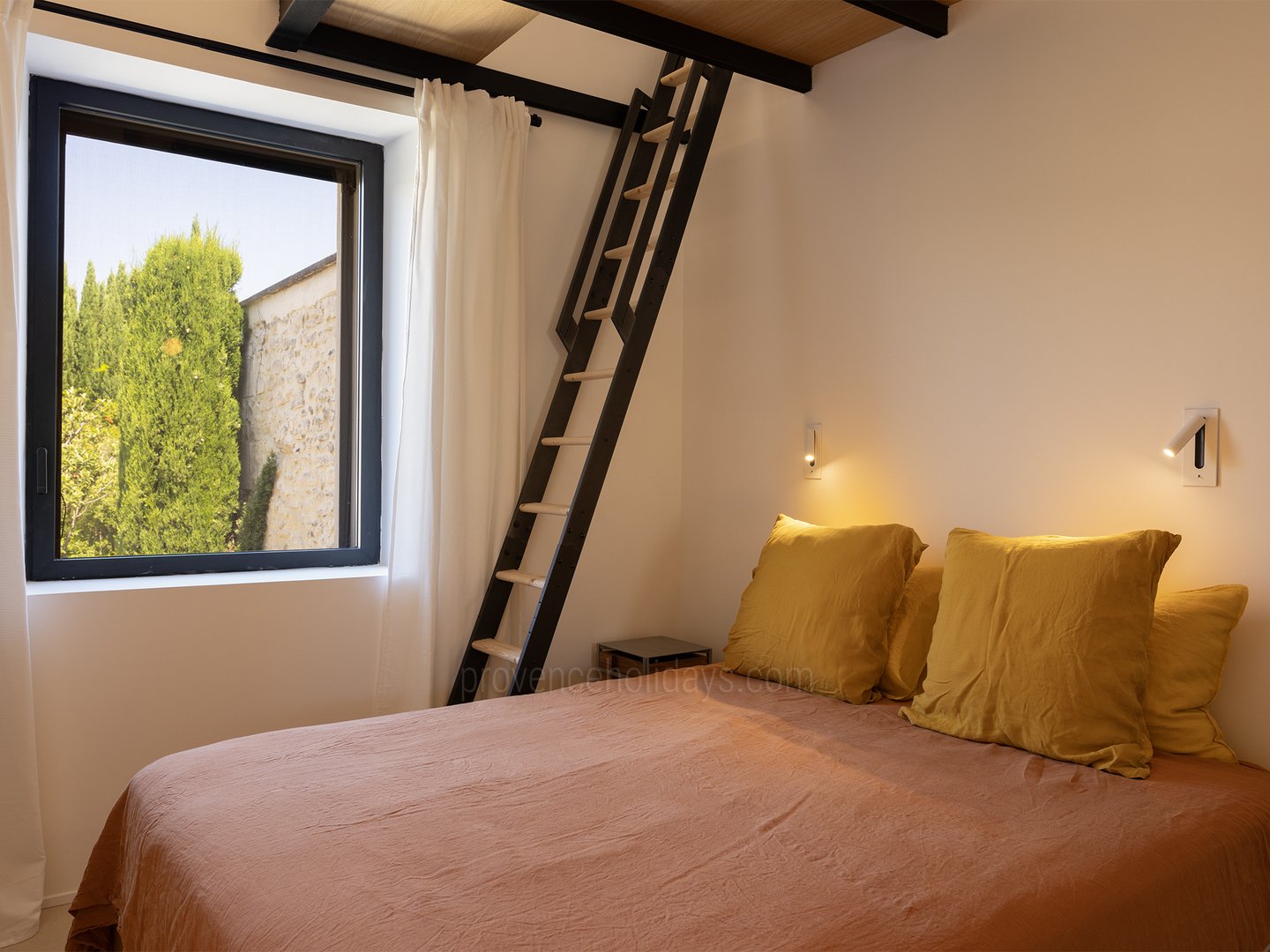 24 - Maison La Source: Villa: Bedroom