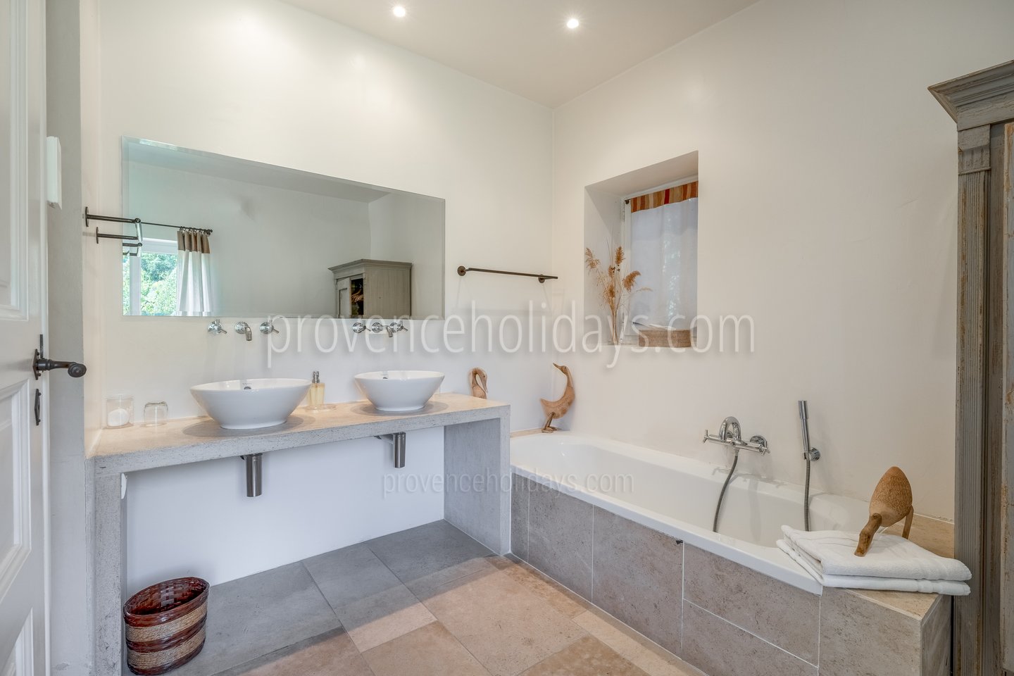 42 - Le Mas des Vignes: Villa: Bathroom