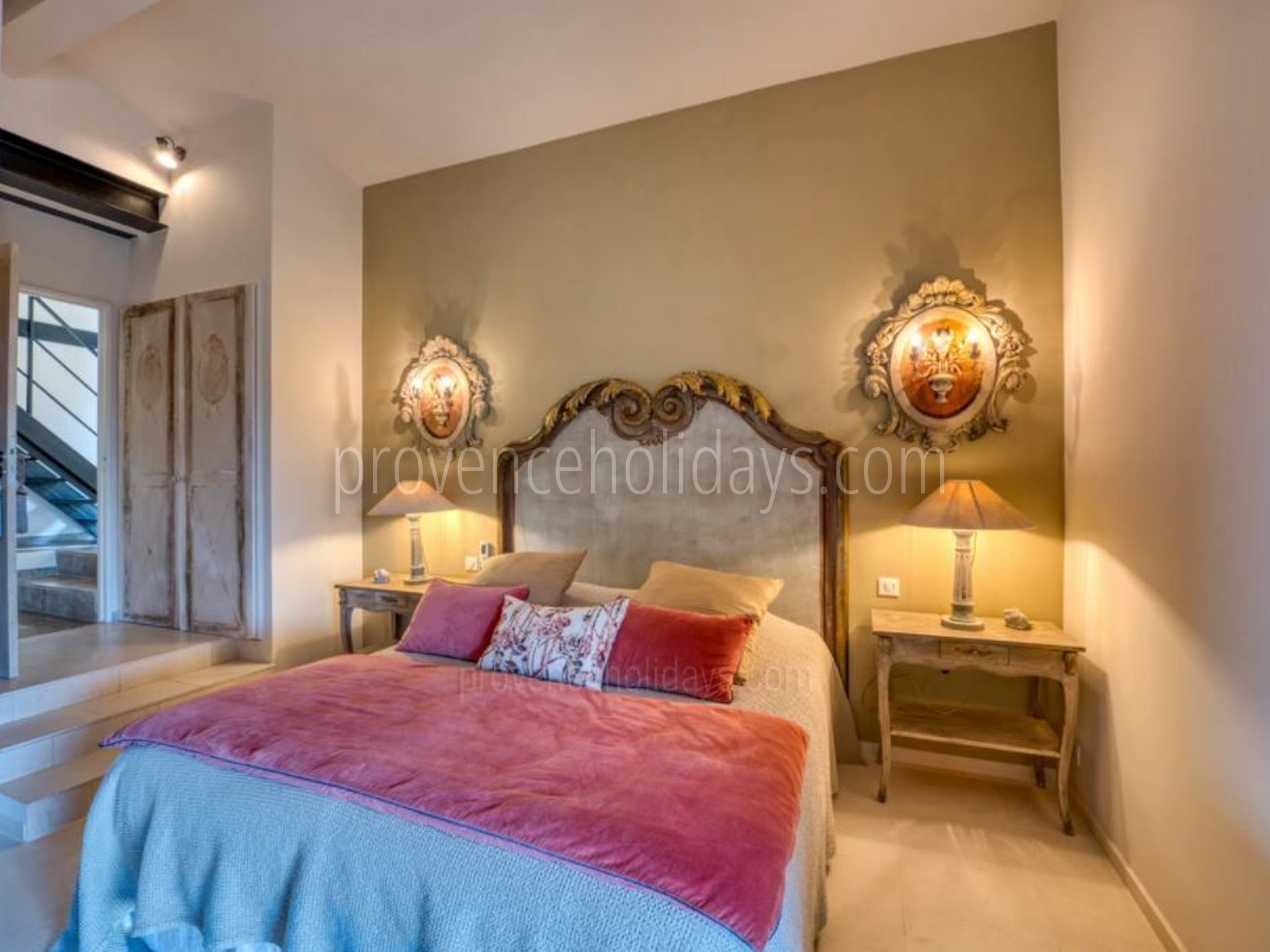 30 - Villa Daurèio: Villa: Bedroom