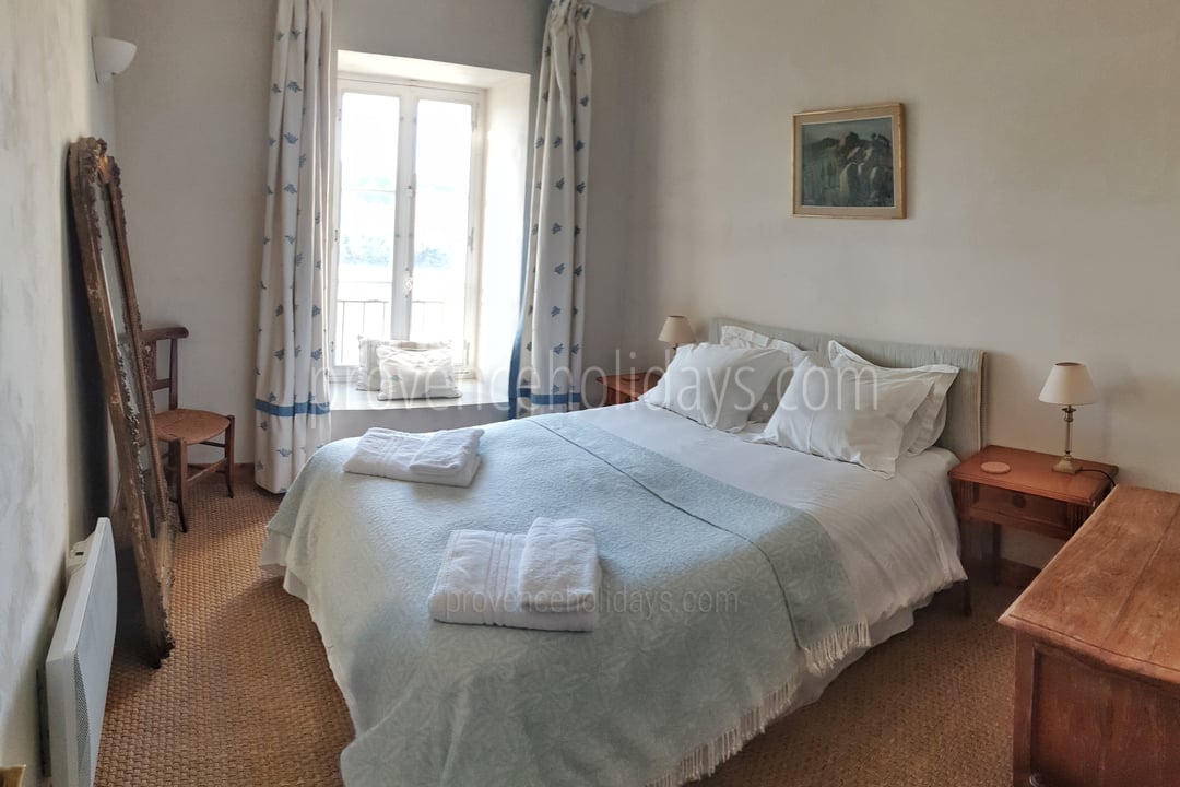 65 - Mas Lambesc: Villa: Interior