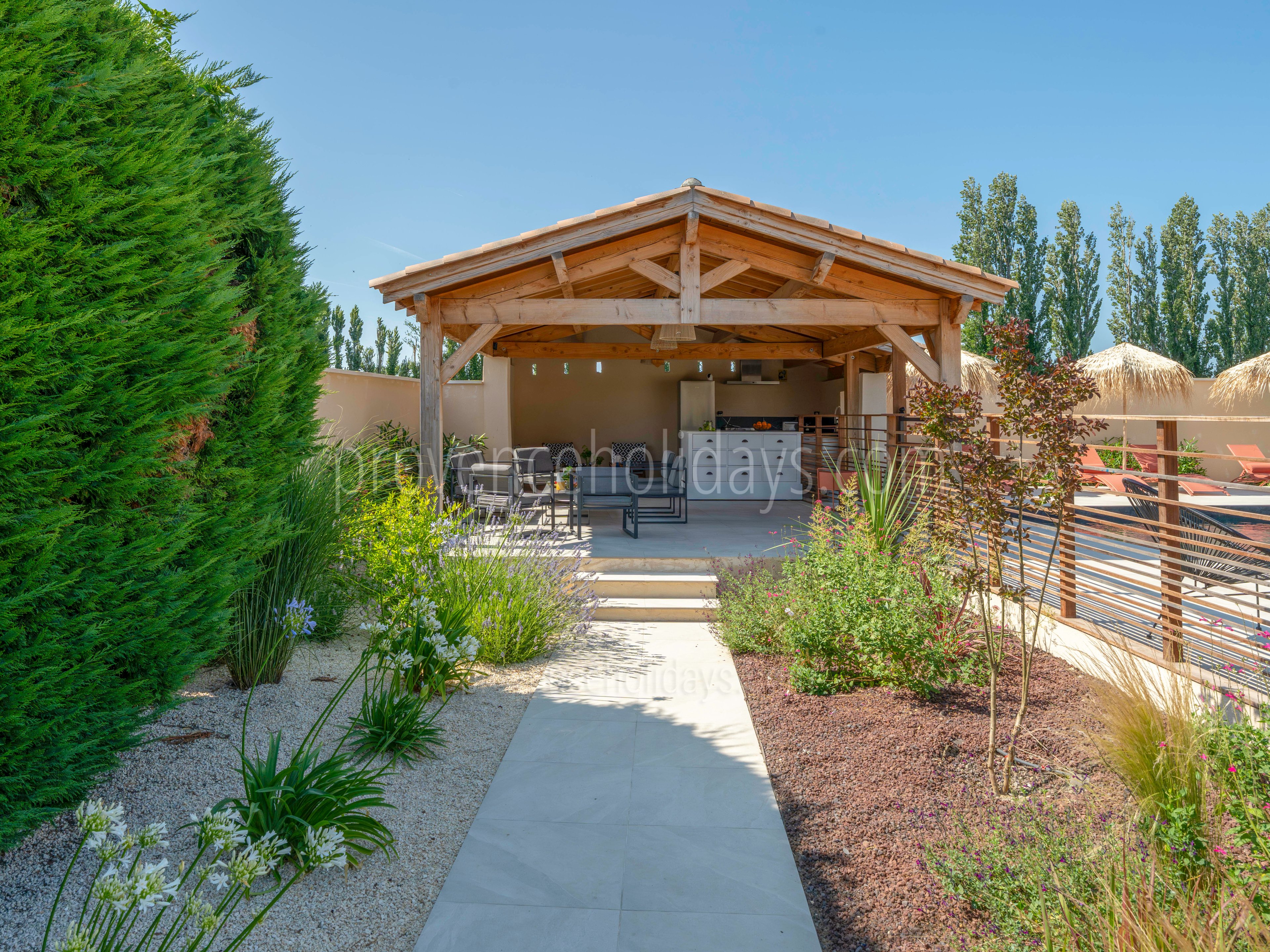 10 - Mas du Repos: Villa: Exterior