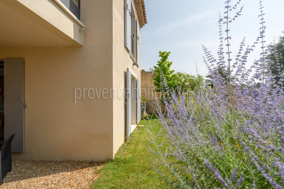 23 - Le Belvédère Provençal: Villa: Exterior
