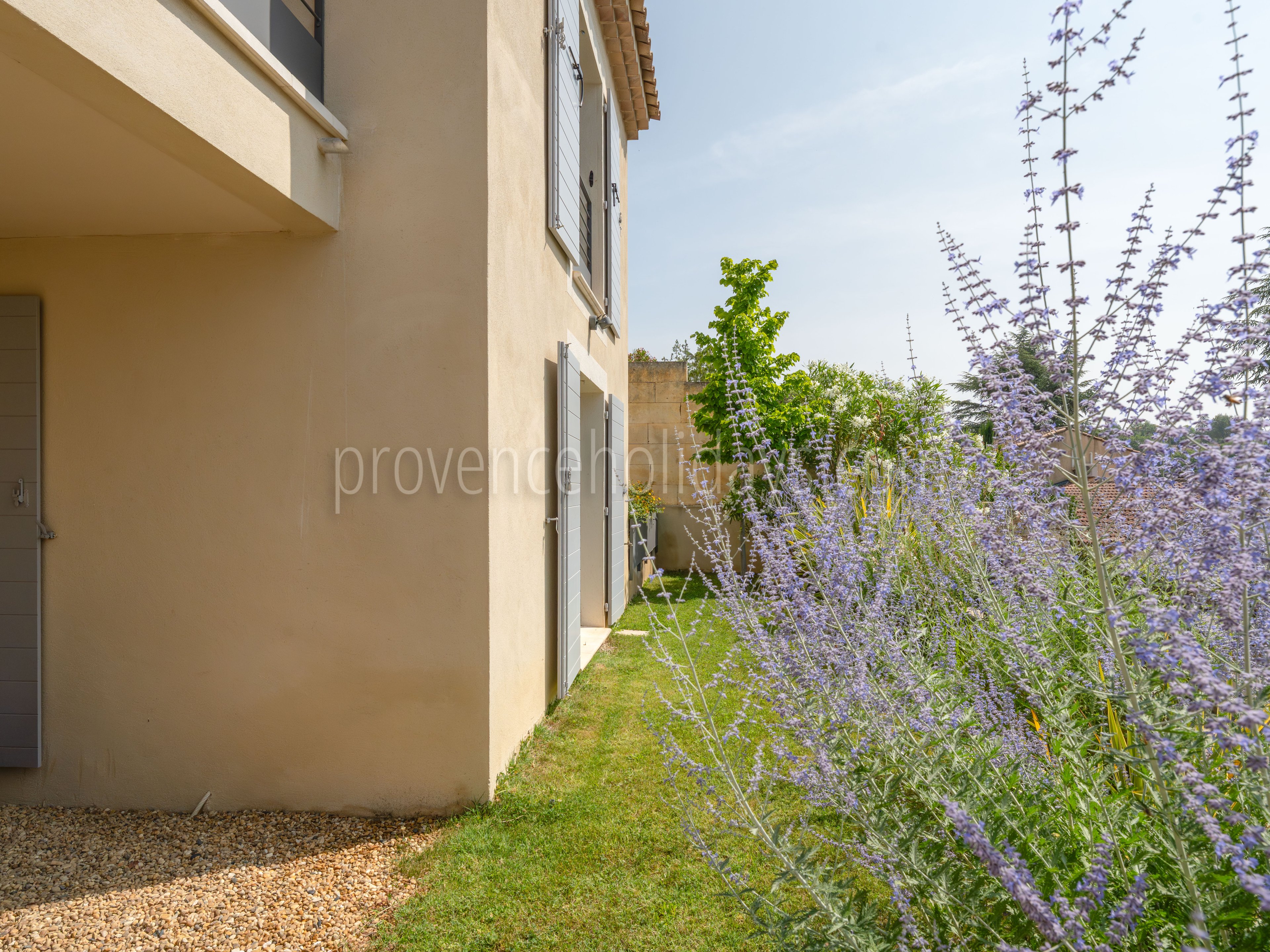 23 - Le Belvédère Provençal: Villa: Exterior