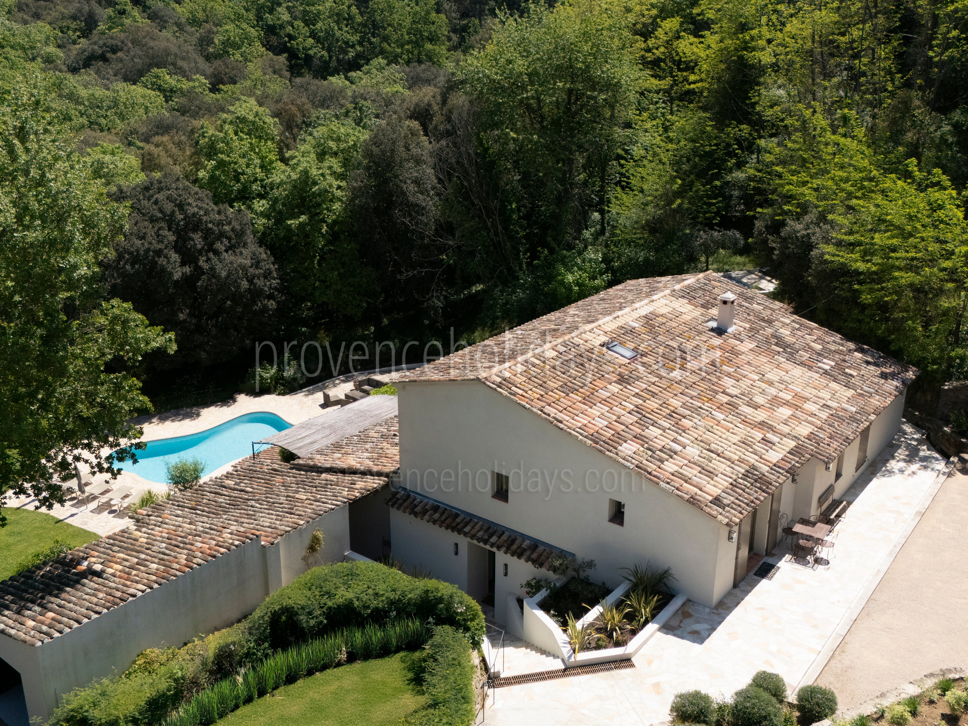 30 - Villa Secrète : Villa: Exterior
