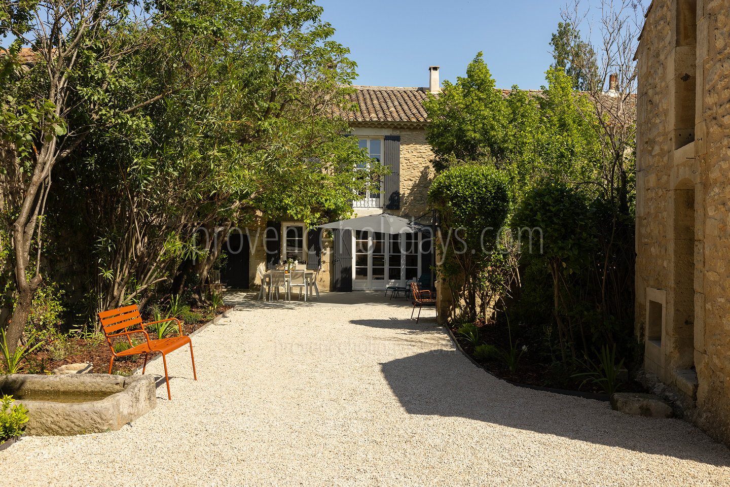 14 - Maison des Alpilles: Villa: Exterior