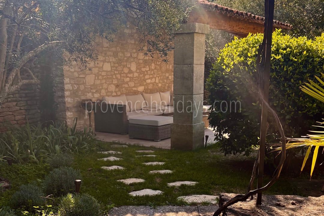 23 - Pine Lodge: Villa: Exterior
