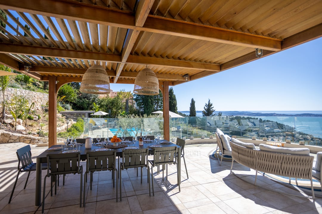 21 - La Villa du Var: Villa: Exterior