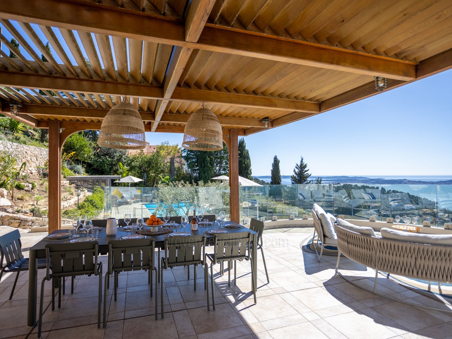 21 - La Villa du Var: Villa: Exterior