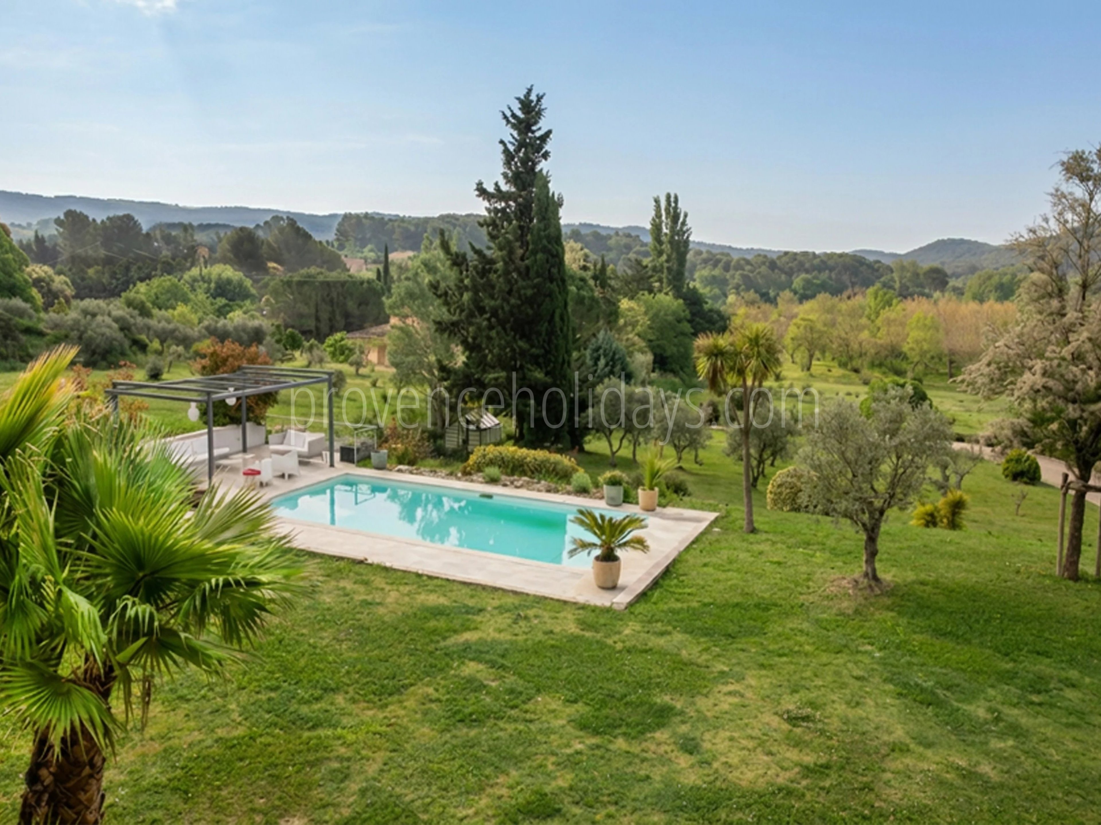 17 - Villa with pool in Pernes-les-Fontaines: Villa: Pool
