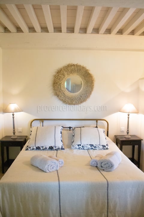 16 - Mas Coquelicot: Villa: Bedroom