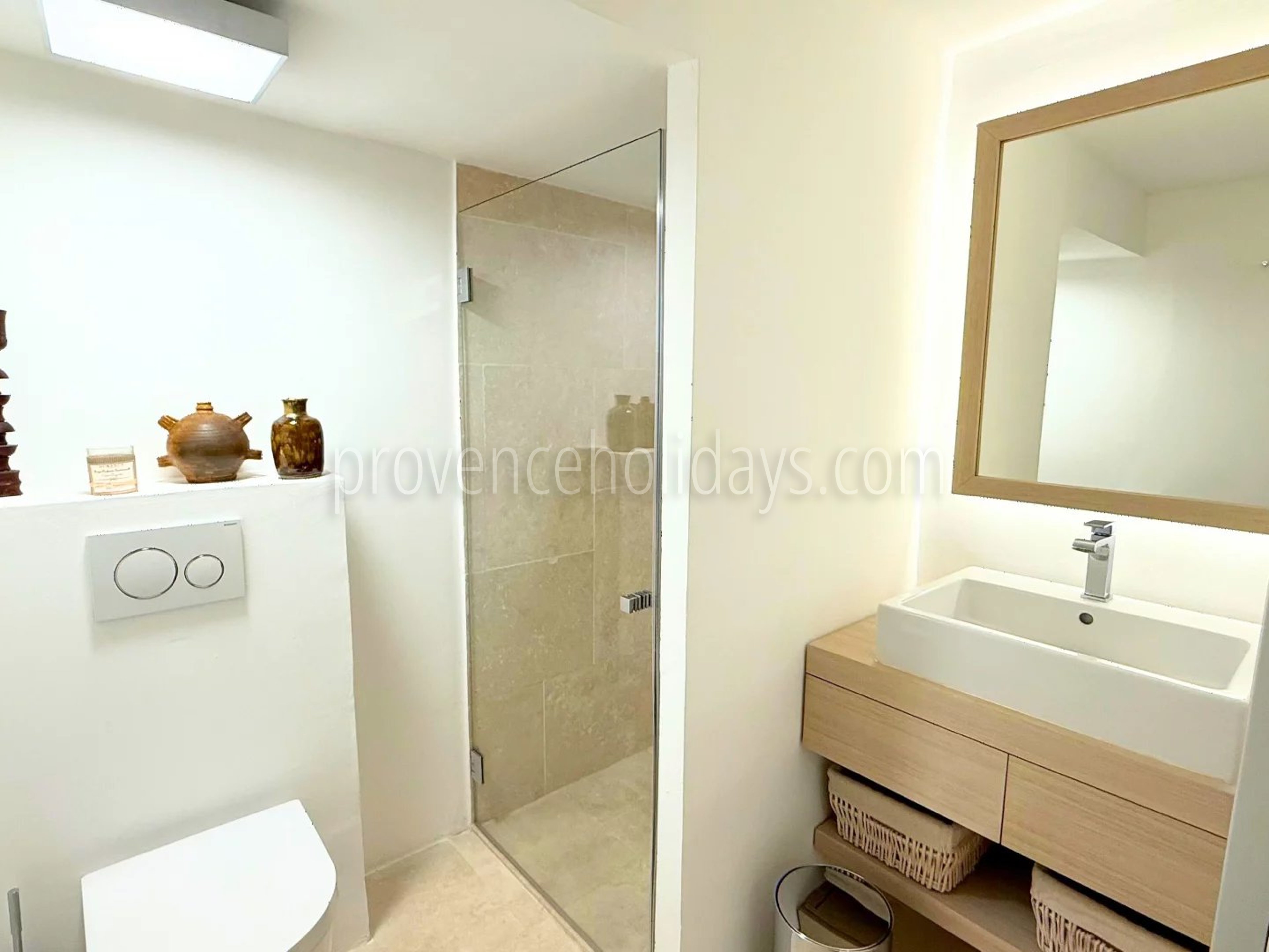 10 - Renovated house in La Garde-Freinet: Villa: Bathroom