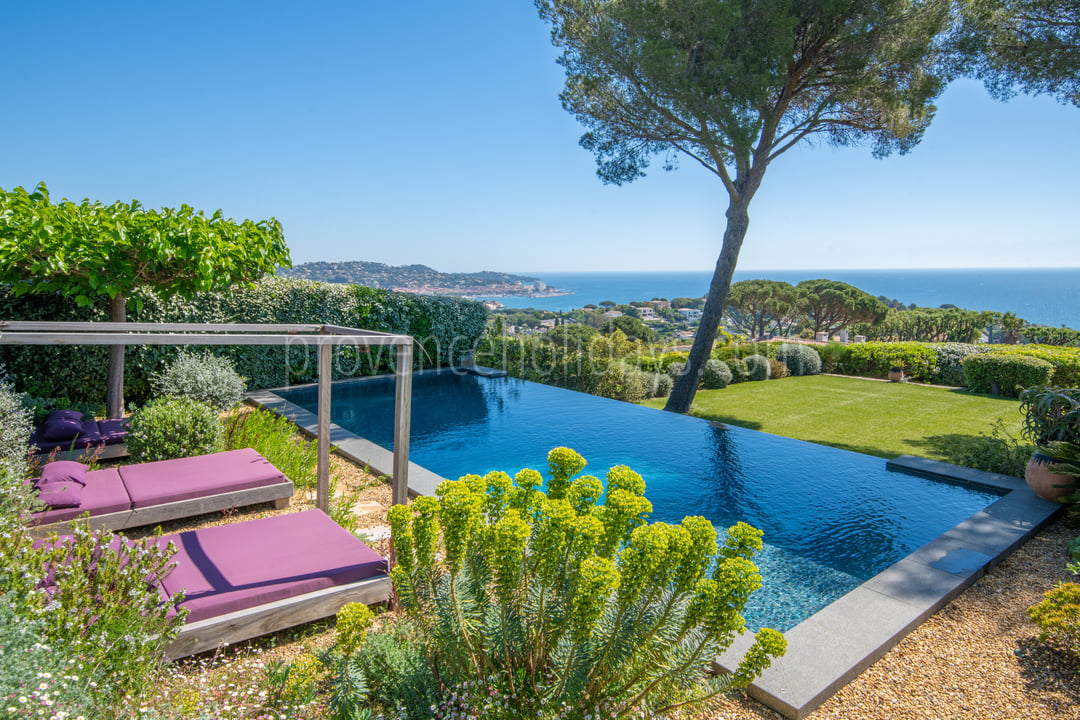 28 - Villa Infinite: Villa: Pool