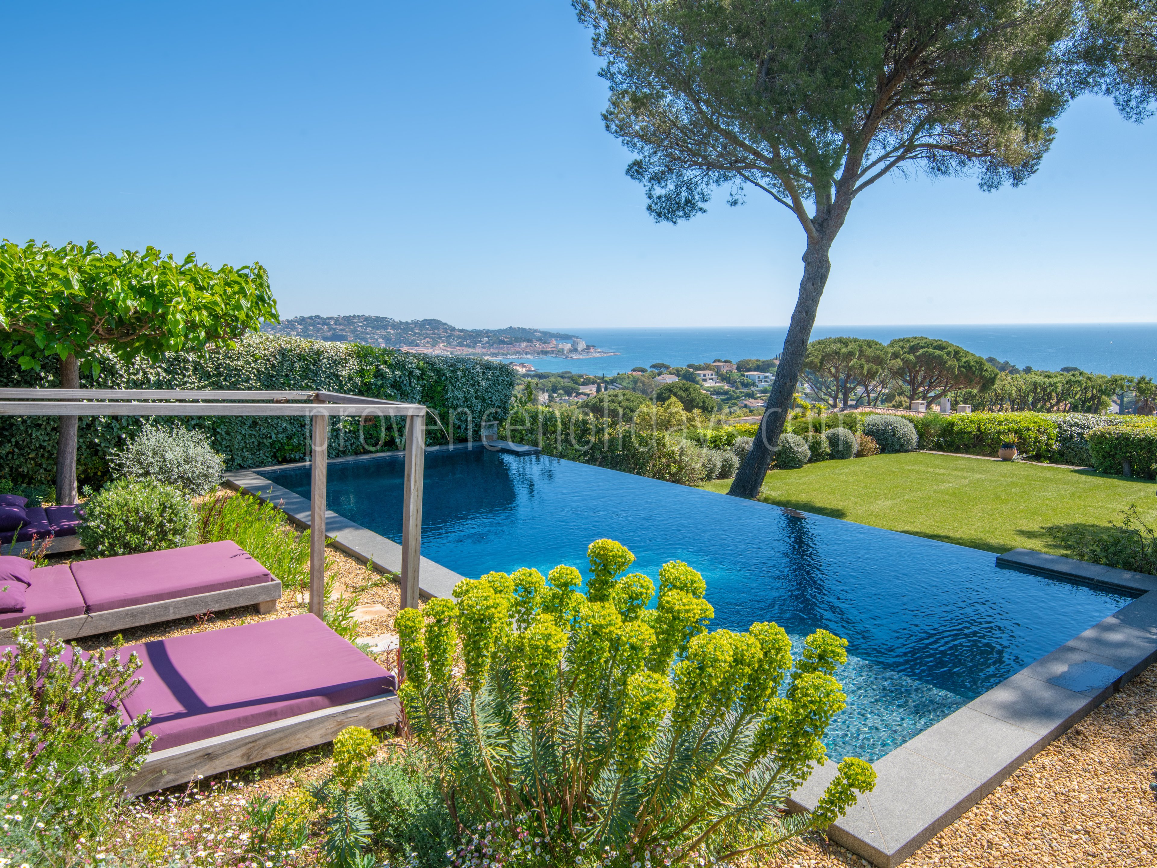 28 - Villa Infinite: Villa: Pool