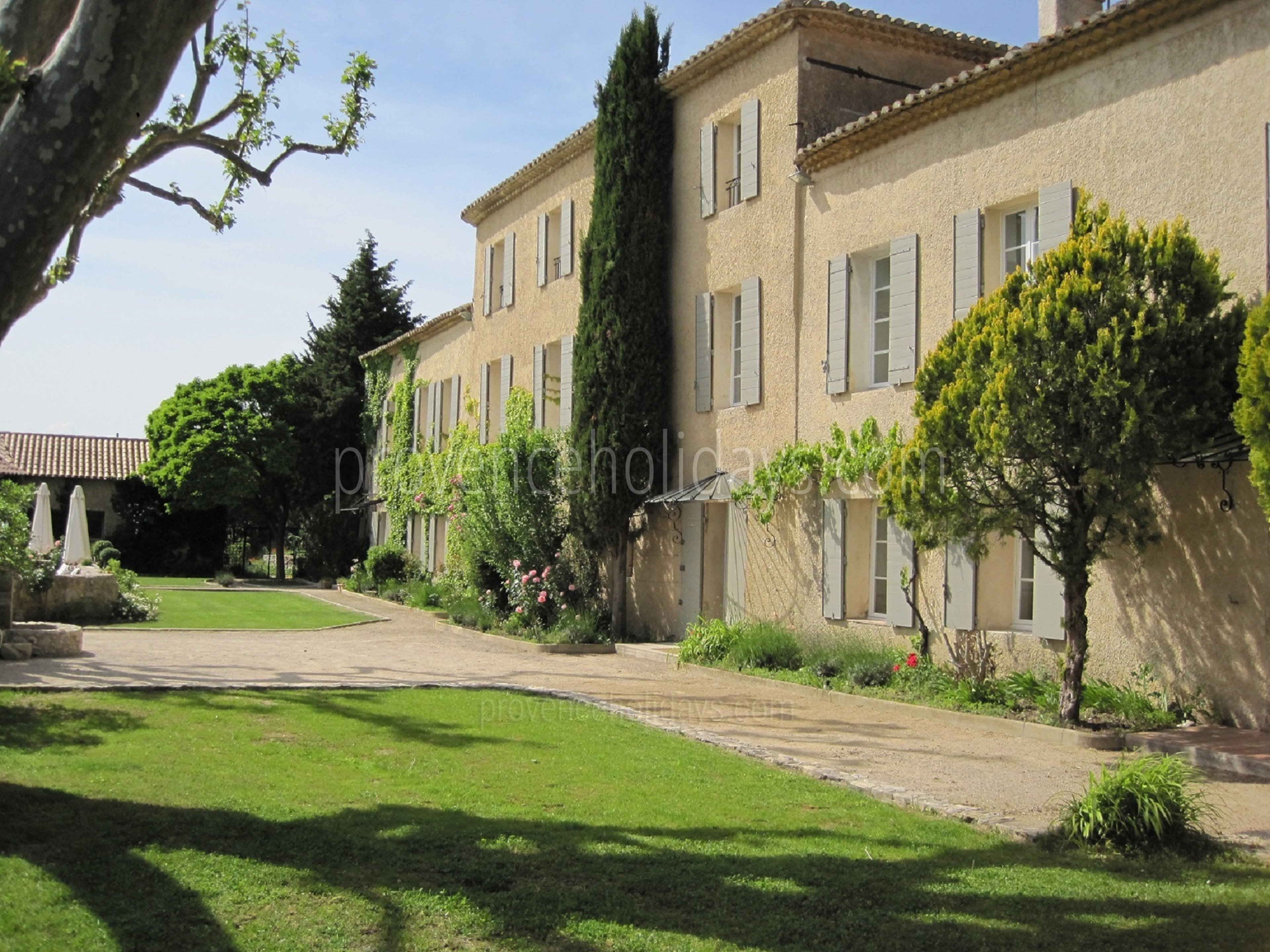 1 - Mas Lambesc: Villa: Exterior