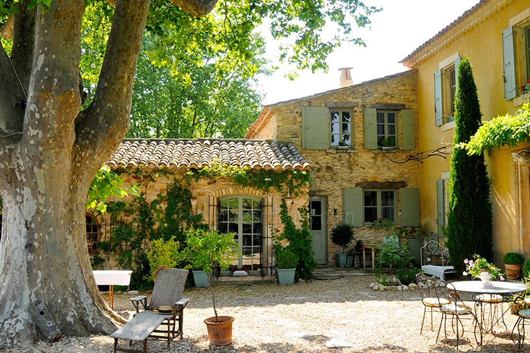 Uitstekend vakantiehuis met poolhouse in Bonnieux 6 - Mas Cigales: Villa: Exterior