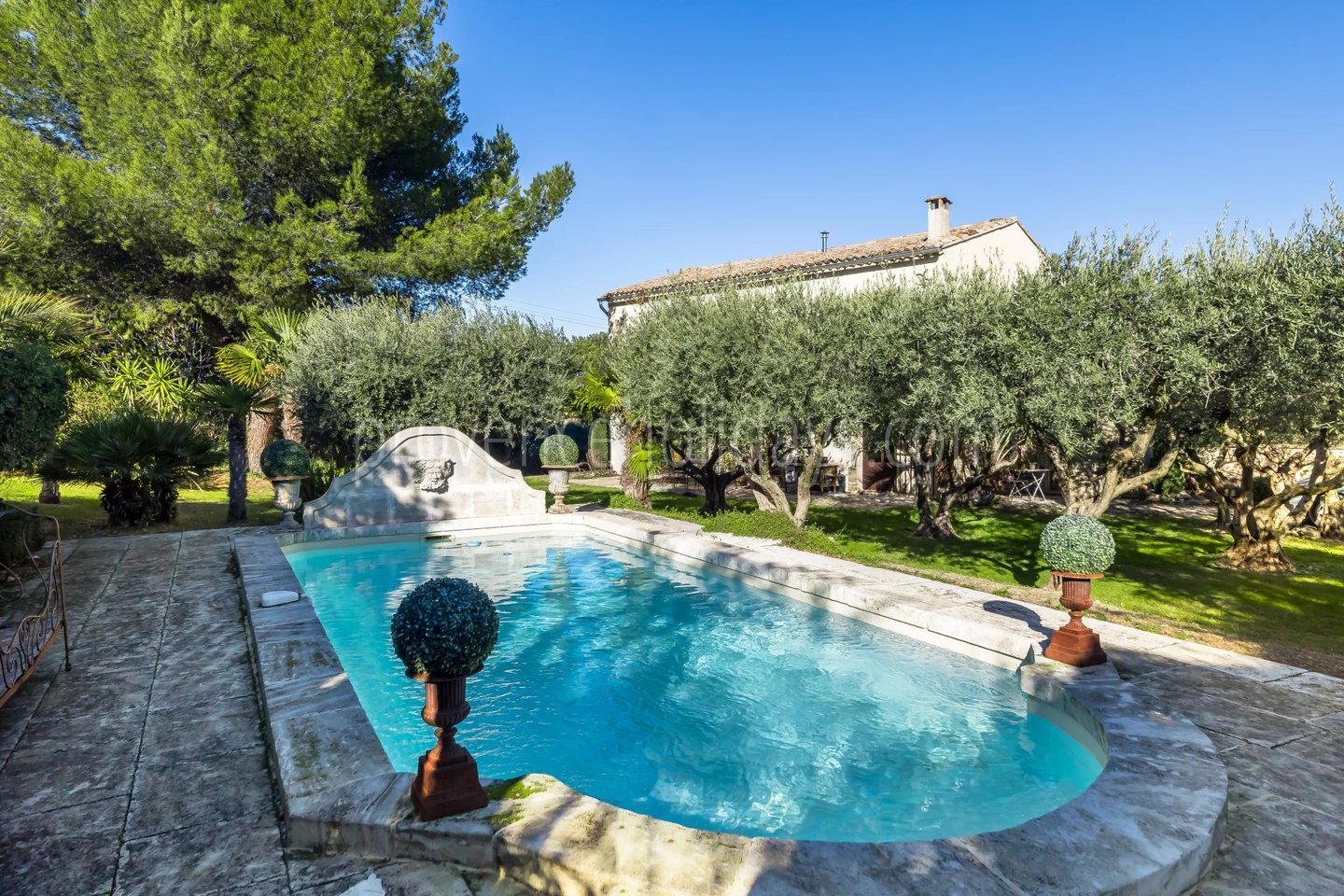 3 - Stone bastide in Cavaillon: Villa: Pool