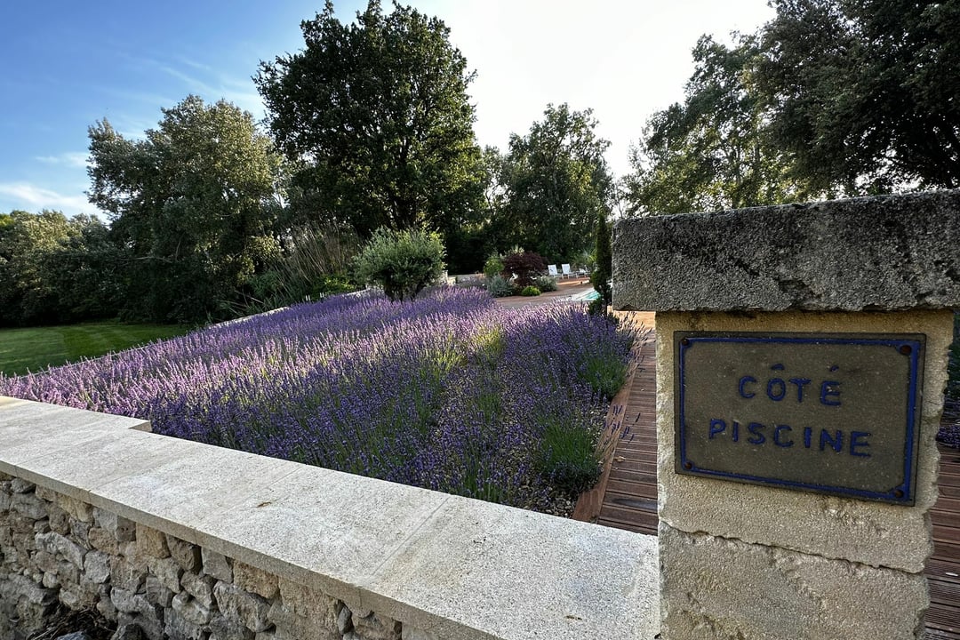 36 - Maison du Carlet: Villa: Exterior