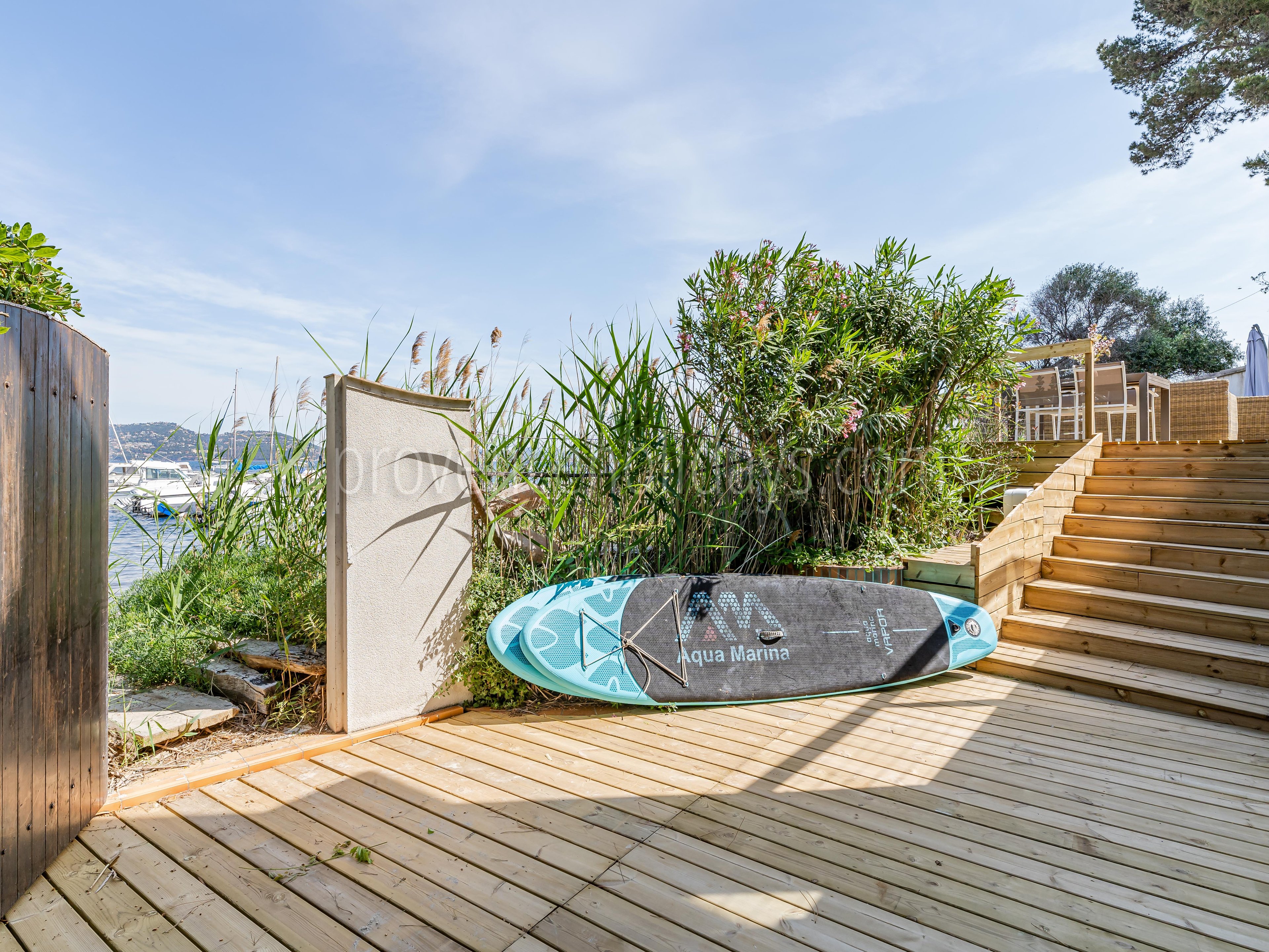 3 - Villa Les Pieds Dans L\'eau: Villa: Exterior