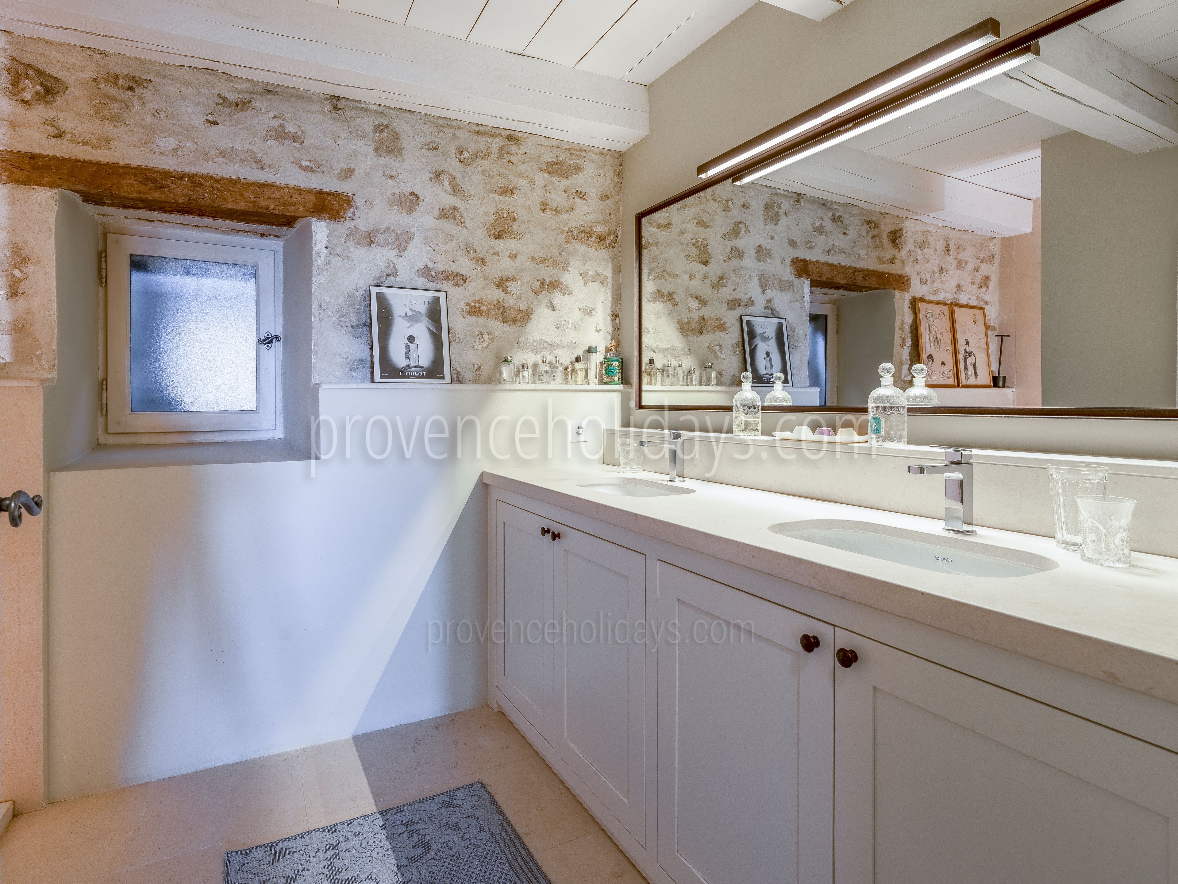 45 - L\'Écrin de Lagnes: Villa: Bathroom