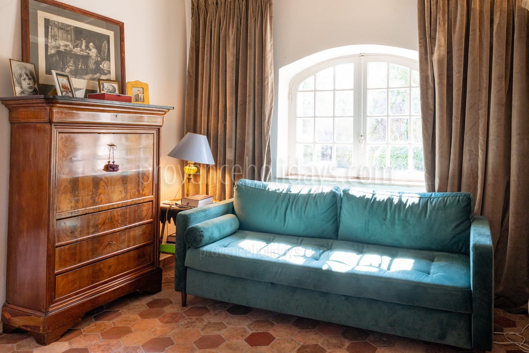 17 - Mas des Valettes: Villa: Interior