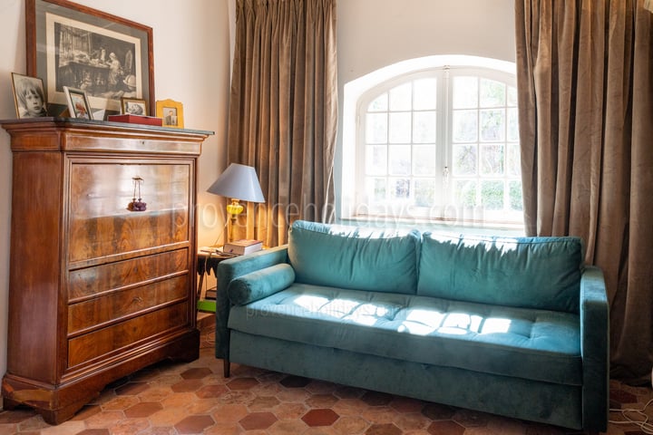 17 - Mas des Valettes: Villa: Interior