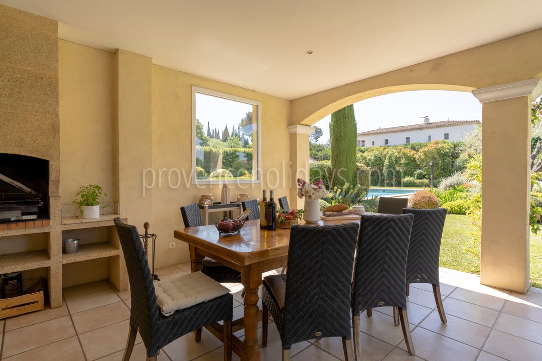 11 - Chez Alare: Villa: Exterior