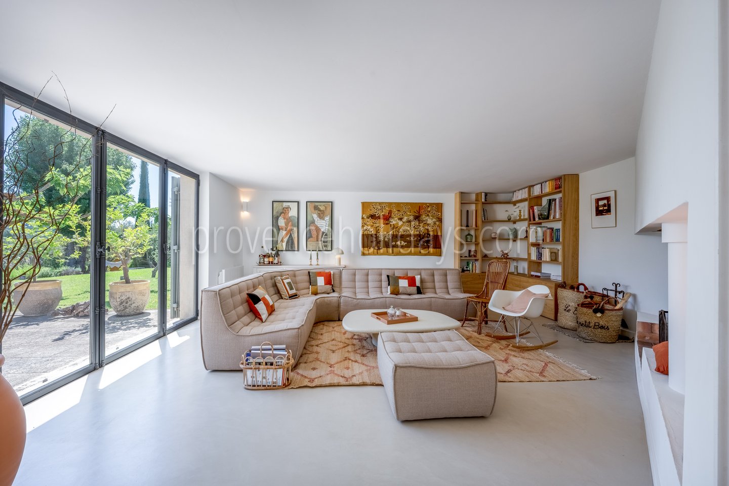 27 - Mas de la Burlande: Villa: Interior