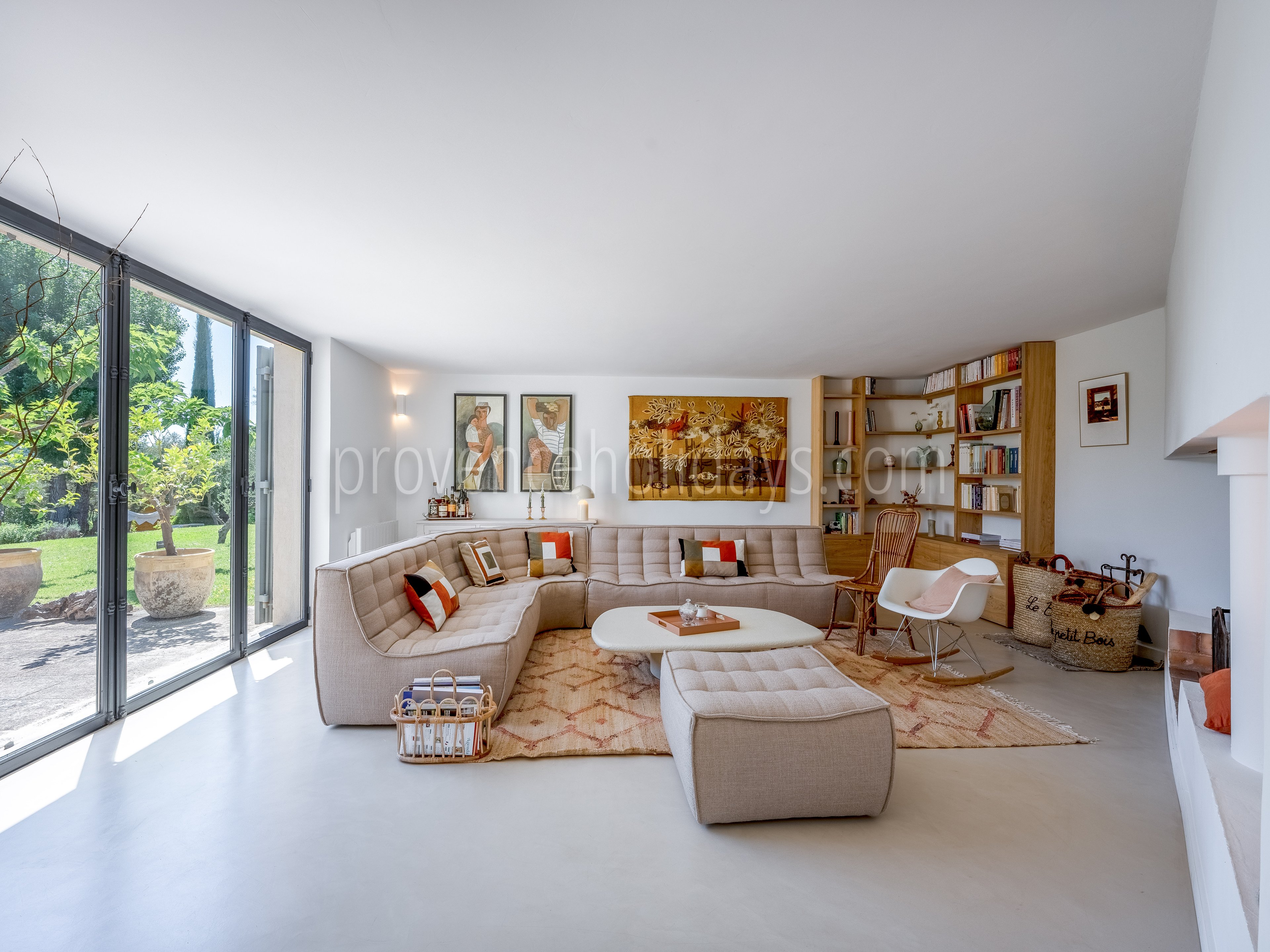 27 - Mas de la Burlande: Villa: Interior