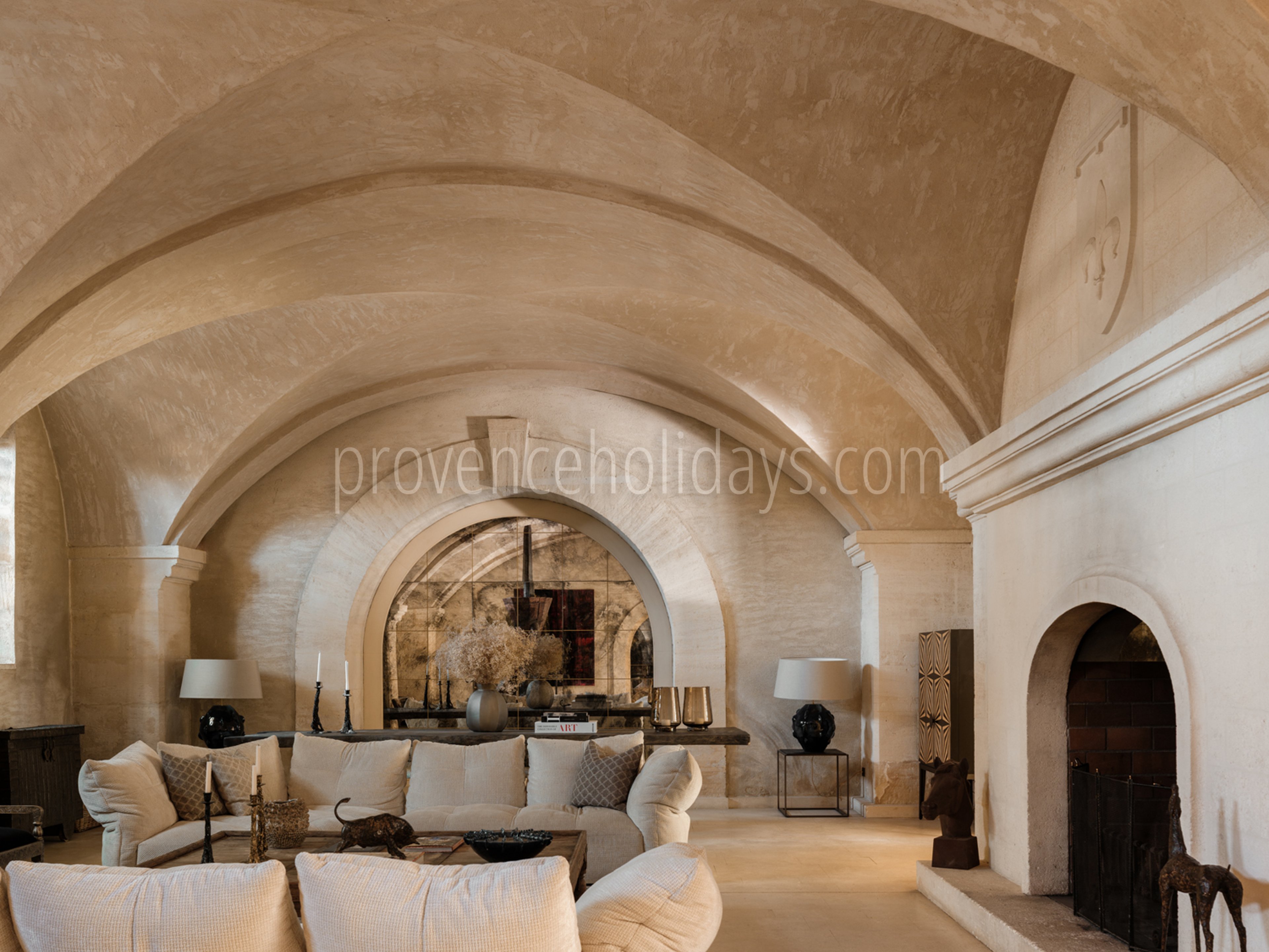 69 - Mas de Maussane: Villa: Interior