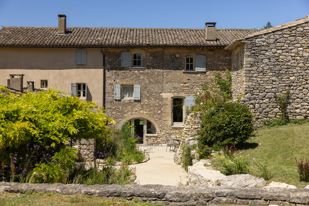 40 - Mas Vernet: Villa: Exterior